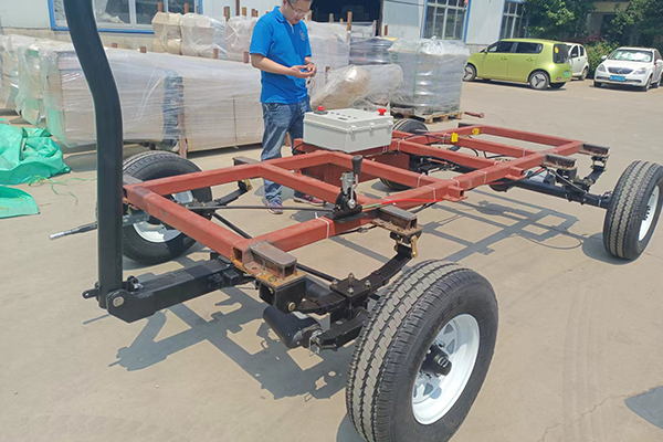 自行走式小挂车